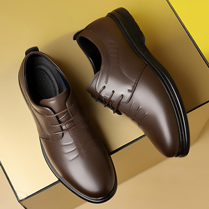 Zapatos Oxford de cuero para hombre, con punta redonda, cordones, forro de felpa suave y cálido para invierno, suela de goma, entresuela de EVA, zapatos cómodos. - Product Image 2