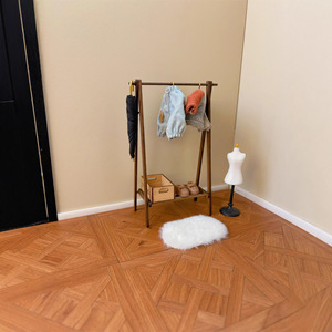 Miniature Dollhouse Wooden <b>Clothing</b> Rack With Shelf And <b>Hangers</b> For Home Decoration 1:12 1:6 Mini Model Outfits Display - Product Image 1