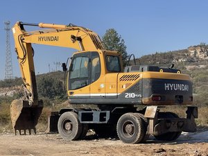 Excavatrice sur pneus Hyundai 210W-9 d'occasion de 21 tonnes de bonne qualité, excavatrice sur pneus Hyundai d'occasion à vendre à prix réduit - Product Image 5