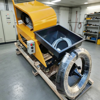Machine à projeter du mortier homologuée CE 5,5 kW, 3-6 m²/h, pour le plâtrage des dômes et des plafonds d'églises