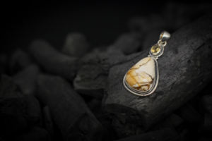 Colgante de Mookaite Brecciado Natural con Engaste de Plata de Ley 925 Hecho a Mano, Joyería de Moda para Mujer, Sin Níquel, Sin Plomo - Product Image 3
