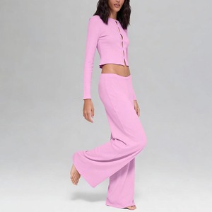 Ensemble de yoga respirant et ultra-doux YIYI pour femme, tenue de yoga à manches longues avec découpes en forme de clé, tenue de yoga à col rond pour femme - Product Image 6