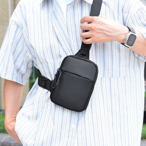 Nouveautés en gros : Sacs de poitrine pour hommes, légers, imperméables, avec logo personnalisé, pour un usage quotidien - Product Image 4