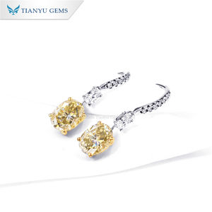 ต่างหูจี้เพชรโมอิสซาไนต์ทรงรี สไตล์คลาสสิก หรูหราเบาๆ ชุบทองคำ 18k บนเงินแท้จากเทียนหยู เจ็มส์ - Product Image 4