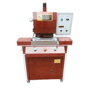 Machine à fabriquer des ceintures, presse hydraulique haute vitesse, machine à perforer les ceintures en cuir, machine à couper les extrémités, moteur à engrenages 1,6 kW 380 V - Product Image 6