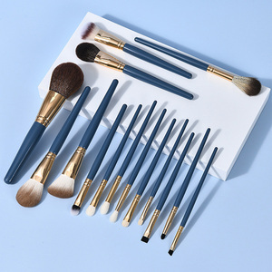 Set de 15 Brochas de Maquillaje de Pelo de Cabra Hechas a Mano con Mango de Madera Plano para Rostro, Ojos, Polvo, Base y Sombra de Ojos, Kit de Brochas Cosméticas con Logotipo Personalizado - Product Image 4