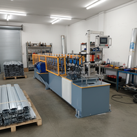 Machine de formage de panneaux de bas de volet roulant en acier coloré pour portes à enroulement, avec engrenage PLC