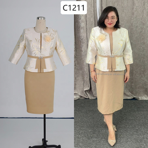 Costume de bureau formel deux pièces grande taille pour femme, idéal pour l'église ou les affaires - Product Image 2