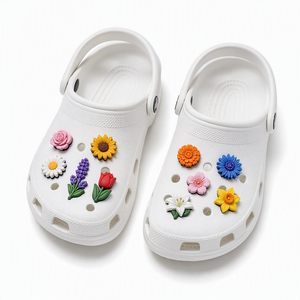 Breloque de sabot en PVC UNN, promotionnelle, tendance, motif plantes de dessin animé, installation simple, réutilisable, unisexe -0.04 - Product Image 2