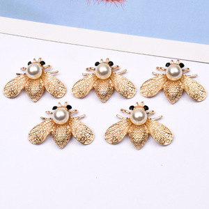 Jachon Ladies <span class=keywords><strong>DIY</strong></span> New Bee Pearl Broche Charme No Pin Flower Disc Alloy Acessórios Acessórios para o Cabelo Decoração Tie Broches - Product Image 5