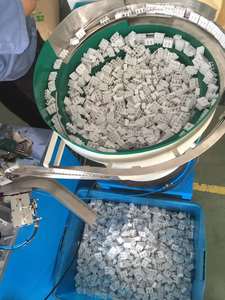 เครื่องป้อนแบบสั่นสะเทือน เครื่องป้อนแบบชามสั่นสะเทือน โรงงานผลิตเครื่องป้อนแบบชามสั่นสะเทือนหลายราง - Product Image 3