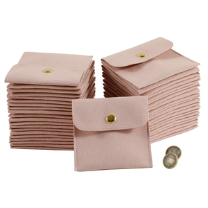 Pochette à bijoux en microfibre 8x8cm avec insert pour collier, sac en velours de haute qualité, pochette d'emballage pour bijoux avec logo (1) - Product Image 1