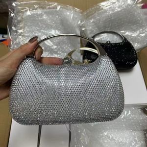 <span class=keywords><strong>Pochette</strong></span> <span class=keywords><strong>da</strong></span> Donna di Lusso 2026, Borse Trendy per Matrimoni e Feste, Borsetta con Cristalli e Strass, Ultima Clutch <span class=keywords><strong>Argento</strong></span> - Product Image 4