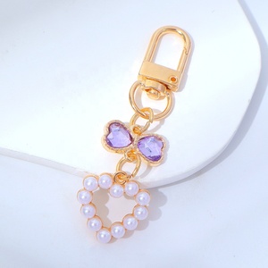 Rantai tas warna emas modis dengan liontin hati mutiara kupu-kupu kristal elegan aksesori tas DIY lucu untuk wanita dan anak perempuan - Product Image 4