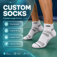 Chaussettes de course respirantes en maille anti-odeur avec logo personnalisé pour hommes et femmes, idéales pour le sport quotidien et la salle de sport