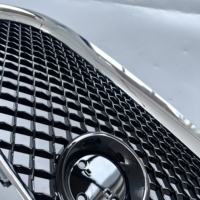 Grille de pare-chocs avant C2D23092 avec cadre argenté et maille noire, pièces de rechange OEM pour Jaguar XJ 2010-2015, haute qualité