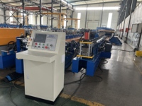 Machine à piquets métalliques pour clôtures, machine de profilage de panneaux de clôture métallique, machine de fabrication de clôtures