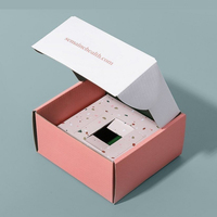 Boîtes cadeaux recyclables personnalisées en papier de parfum noir de luxe mat pour hommes emballage gaufré avec doublure en éponge expédition facile