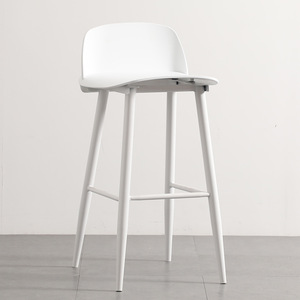 Tabourets de bar commerciaux modernes et minimalistes de style nordique, à pieds hauts, avec structure en acier au carbone PP, chaises durables pour salle à manger, café et salons - Product Image 3