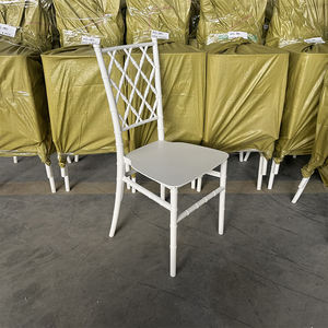 Fabrication chinoise, vente en <span class=keywords><strong>gros</strong></span>, chaises de restaurant en PP blanches bon marché pour lui et elle, chaises en plastique Chavari pour événements - Product Image 2