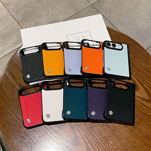 เคสโทรศัพท์หนัง PU ลายคาร์บอนไฟเบอร์สุดหรู สำหรับ iPhone Duo 18 Fold  แบบเรียบ ป้องกันแรงกระแทก  ฝาหลังแข็ง PC - Product Image 1