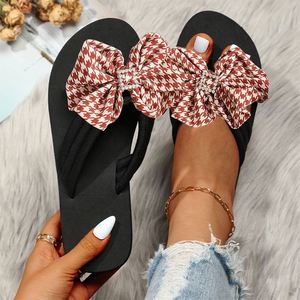 The New Ladies' Fashionable Flat Shoes Cross Pearl Slippers - Product Image 5