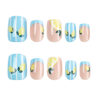 Faux ongles à presser rose et bleu style French Manucure avec motif citron et feuille verte, brillants et réutilisables pour manucure estivale 4616