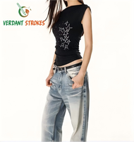 T-shirts imprimés avec logo Verdant Strokes. Logos de marque en strass avec reproduction nette et claire. Idéal pour les entreprises et les promotions.