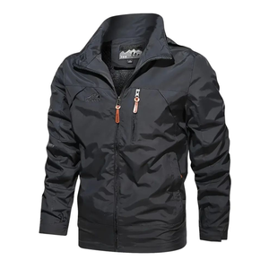 Veste coupe-vent à rayures réfléchissantes à séchage rapide ODM pour homme pour l'exécution d'un service d'approvisionnement OEM personnalisé - Product Image 1