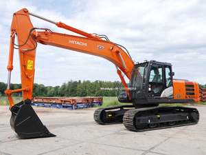Excavatrice Hitachi ZX220 d'origine, faible nombre d'heures de travail, 22 tonnes, chenilles hydrauliques, moteur PLC, haute efficacité, capacité de la cuillère de 1,22 m - Product Image 2