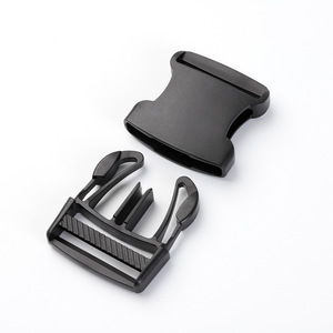 Hebilla de Plástico de Liberación Lateral Jiuyuan, Negra, Resistente, para Bolsas, Primavera 2023 - Product Image 2
