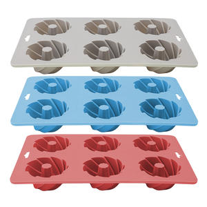 Moules à chocolat résistants à la chaleur pour la maison, moule à donuts de qualité alimentaire, moule à gâteau en silicone à 6/8/18 cavités pour la cuisson des donuts - Product Image 1