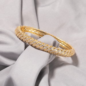 Brazalete Uwin <span class=keywords><strong>de</strong></span> Lujo con Incrustaciones <span class=keywords><strong>de</strong></span> Diamantes Delicados y Circonitas Cúbicas, Diseño Trenzado, Rayas Diagonales, Apilable, Brillante, para Mujer - Product Image 4