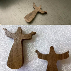Cruz de Madera de Nogal, Cruz de Bolsillo para Oración, Cruz de Mano para Confort, Alivio del Estrés y Regalo de Ánimo - Product Image 6