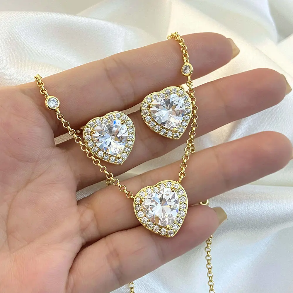 Diseño personalizado 18K chapado en oro moda mujer pendientes y collar forma de corazón zirconia San Valentín conjuntos de joyas
