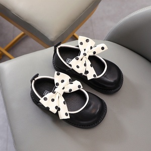 Le nuove scarpe piatte <span class=keywords><strong>comode</strong></span> alla moda della bambina appena nata bowknot princess baby girl shoes - Product Image 2
