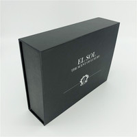 Emballage en carton personnalisé, fermeture magnétique noire, boîte cadeau pour carte VIP, logo en feuille d'or, boîtes porte-cartes de crédit