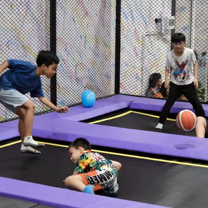 Parc de trampolines personnalisé, aire de jeux souple commerciale pour enfants, équipement de parc de trampolines coloré pour enfants - Product Image 1