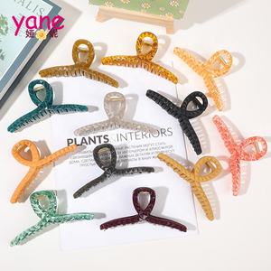 Pinza de plástico para el pelo con diseño de diamantes para mujer, garra grande de 13cm, personalizada, venta al por mayor - Product Image 1