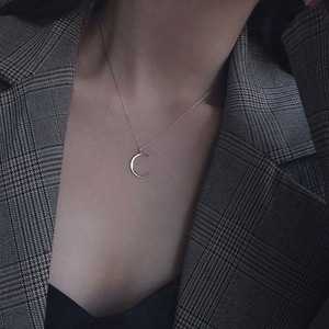 Moon Necklace For Women Zinc Alloy Crescent Pendant Clavicle Chain Gift Fashion Jewelry - Product Image 1