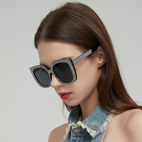 Nouvelles Lunettes de Soleil Bling Bling Personnalisées pour Femmes, Lunettes de Soleil de Vacances Multicolores, Lunettes de Soleil Cat Eye avec Strass