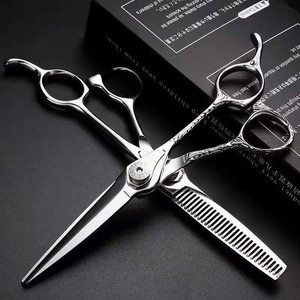 <span class=keywords><strong>Forbici</strong></span> Professionali da <span class=keywords><strong>Barbiere</strong></span> in Acciaio Inossidabile Lucidato Argento per Taglio e Sfilatura, con Punta Affilata, per Destrorsi - Product Image 6