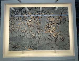 Dalle de quartzite de luxe Lumi, pierre naturelle rétroéclairée Lumi, marbre pour plan de travail de cuisine et panneau mural - Product Image 1