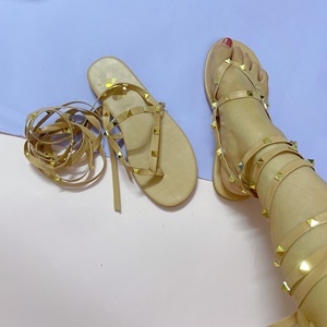 <span class=keywords><strong>Sandalias</strong></span> <span class=keywords><strong>planas</strong></span> con remaches para mujer, zapatos con diamantes, zapatillas de joyería, 2022 - Product Image 4