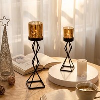 Ensemble de bougeoirs en fer forgé doré pour bougies piliers, centres de table écologiques pour mariages et la Saint-Valentin
