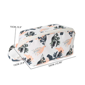 Underwear <b>Storage</b> <b>Bag</b> Large Capacity Multi-functional Portable Travel Toiletry <b>Bag</b> Water Resistant Foldable Vintage Style Leaf - Product Image 4