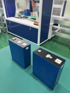 Sistema de Almacenamiento de Energí<span class=keywords><strong>a</strong></span> Solar Watt de 14 <span class=keywords><strong>kWh</strong></span> y 16 <span class=keywords><strong>kWh</strong></span>, Inversor Solar de 51.2V para el Hogar, Baterí<span class=keywords><strong>a</strong></span> de Iones de Litio Lifepo4, Nuevo Modelo Vertical - Product Image 4