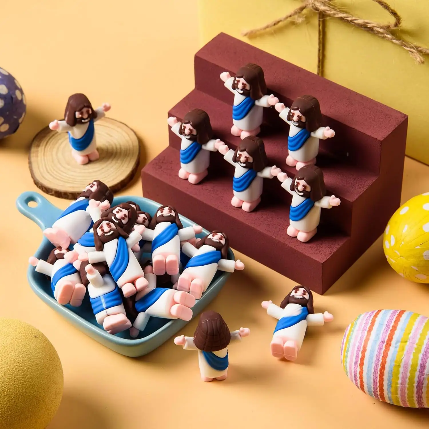 Mini Jesus Figurines Easter Decorations Figurines Party Favors Gift For Filled Easter Eggs Stuffers TLX0119