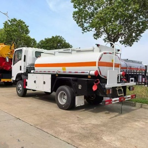 Isuzuu 5000 litros camiones <span class=keywords><strong>de</strong></span> combustible <span class=keywords><strong>4x4</strong></span> aceite diesel cisterna repostaje camión cisterna con marca japonesa - Product Image 6