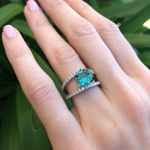 Anillo de Moda con Detalles Verdes para Mujer, Anillo Elegante con Circonita Brillante, Anillo Ajustable de Aleación de Cobre para Parejas, Joyería Moderna - Product Image 4